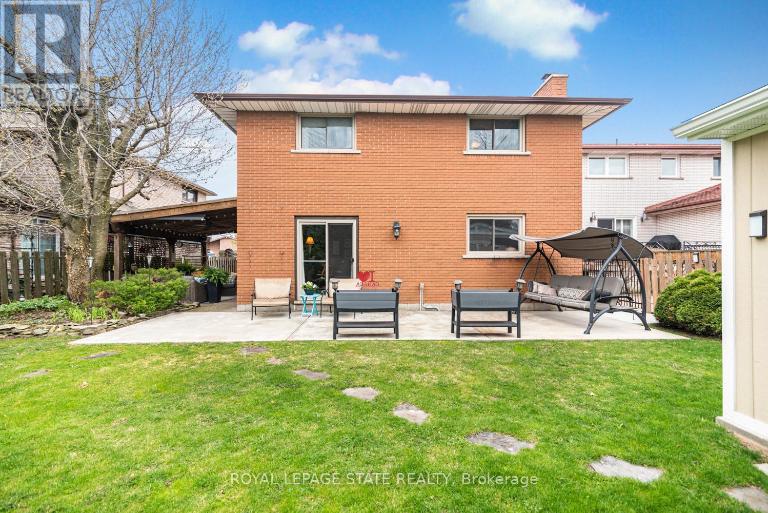 97 Albion Falls Boulevard, Hamilton (Trenholme), Ontario  L8W 1R4 - Photo 45 - X12379305