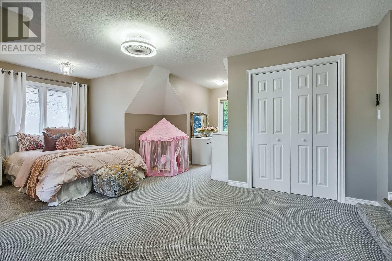 447 Golf Links Road, Hamilton, Ontario  L9G 4X6 - Photo 39 - X12379308