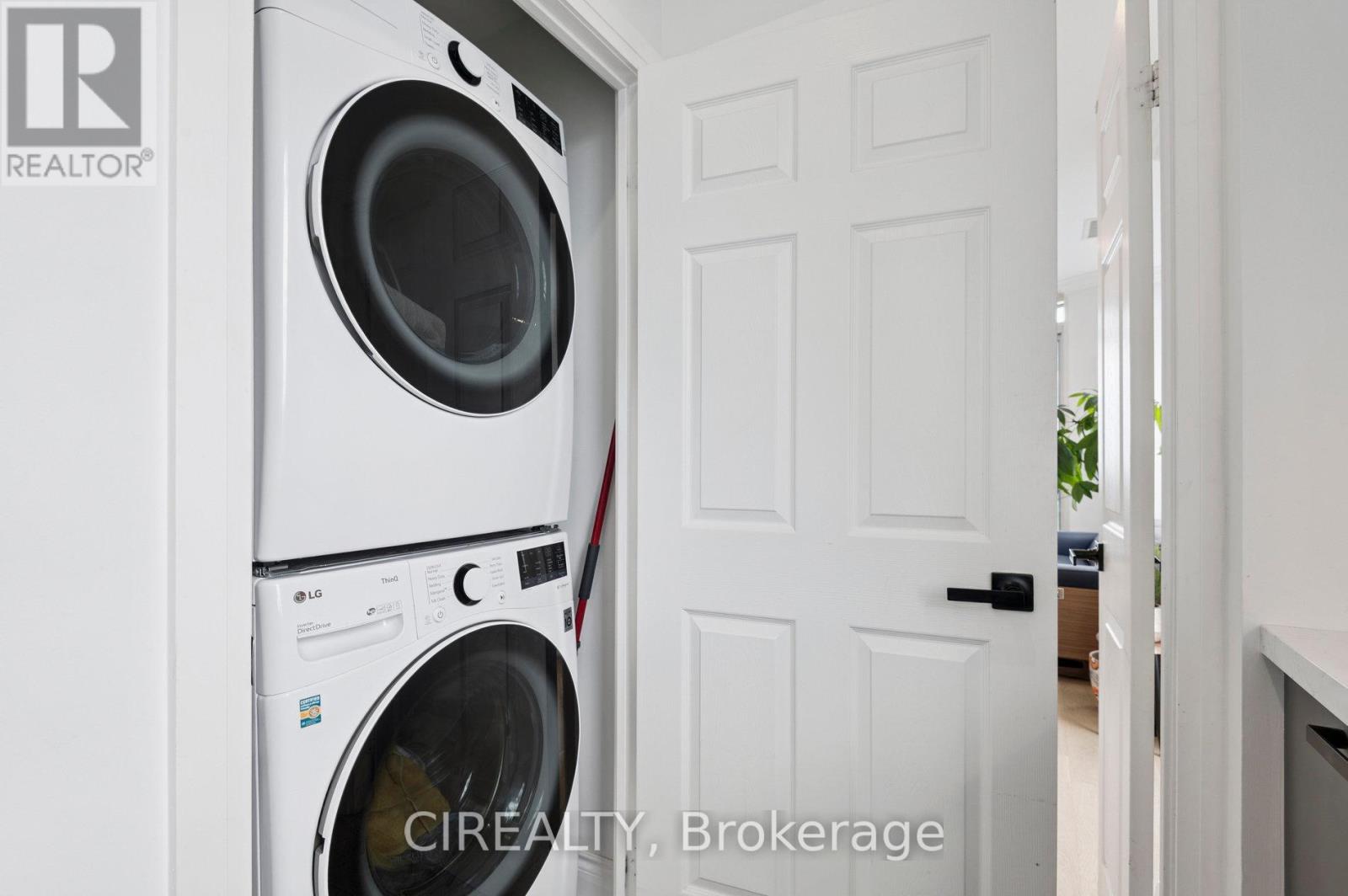 Uph02 - 18 Holmes Avenue, Toronto (Willowdale East), Ontario  M2N 0E1 - Photo 13 - C12379359