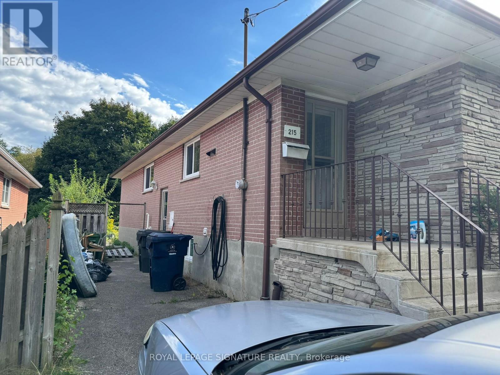 215 Woodsworth Road, Toronto, Ontario  M2L 2T5 - Photo 3 - C12379363