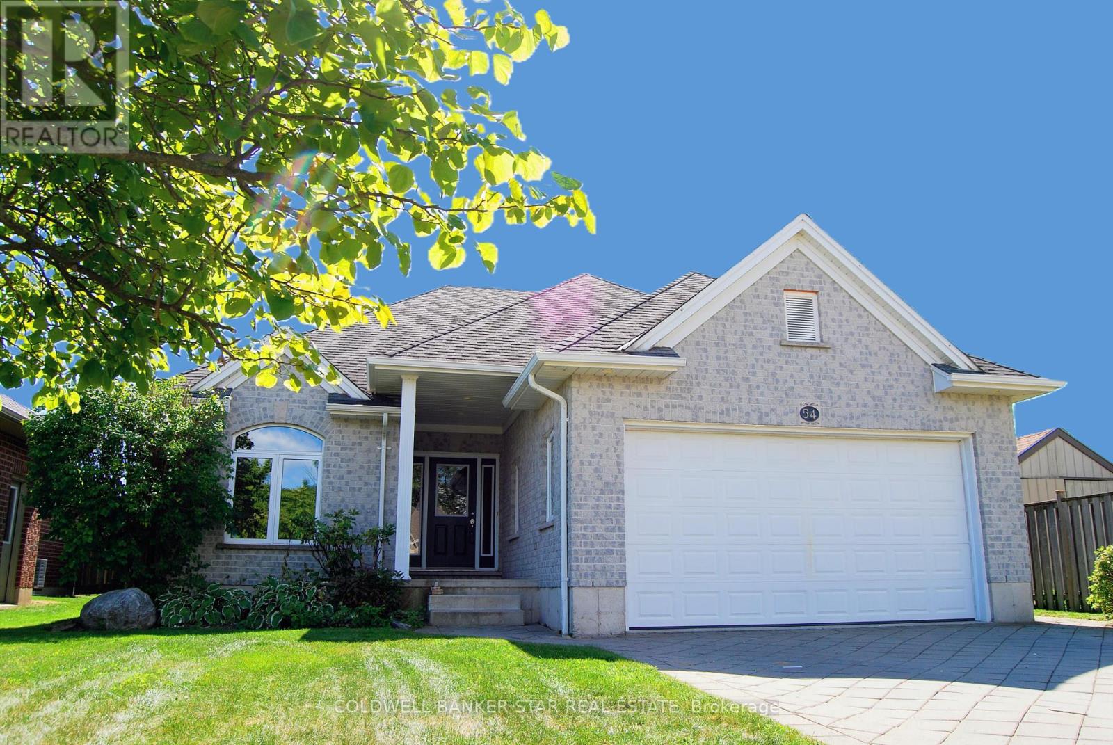54 Treadwell Street, Aylmer, Ontario  N5H 3J5 - Photo 1 - X12379368