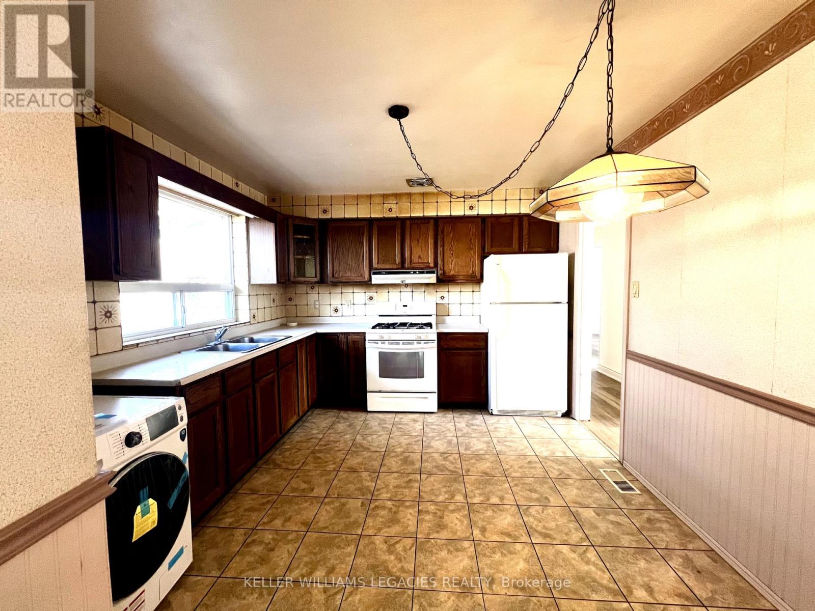 Main - 30 Gosling Road, Vaughan, Ontario  L6A 1E2 - Photo 15 - N12379378