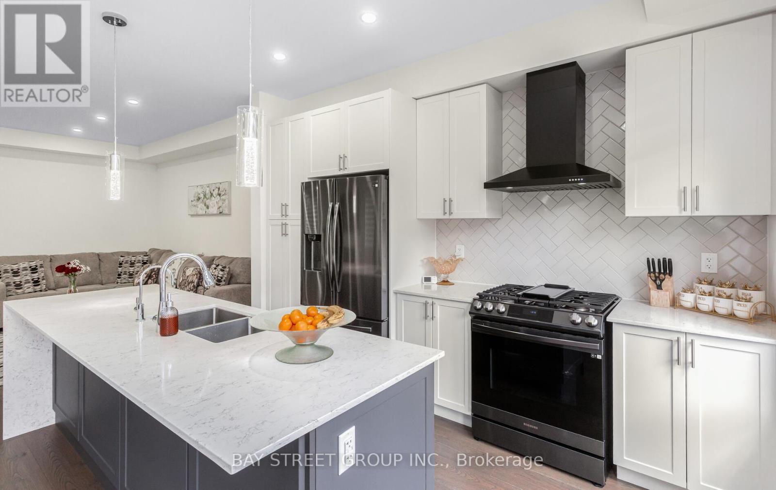 488 Parent Place, Milton, Ontario  L9E 1L4 - Photo 20 - W12379401