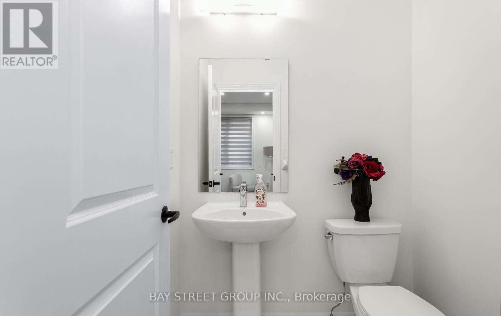 488 Parent Place, Milton, Ontario  L9E 1L4 - Photo 21 - W12379401