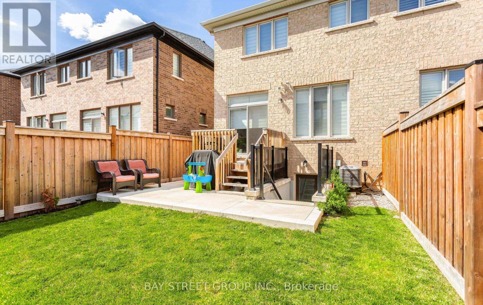 488 Parent Place, Milton, Ontario  L9E 1L4 - Photo 47 - W12379401