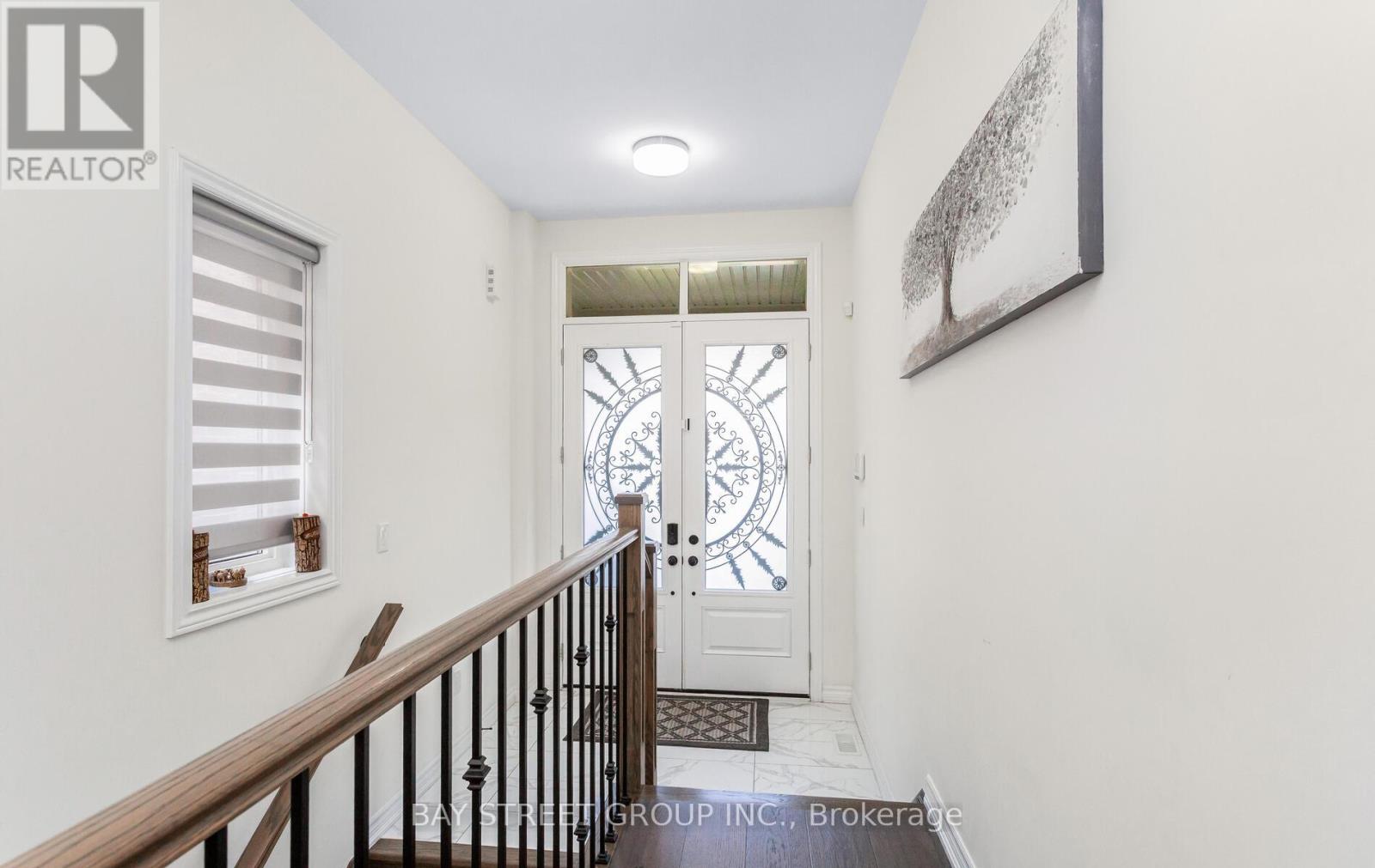 488 Parent Place, Milton, Ontario  L9E 1L4 - Photo 6 - W12379401