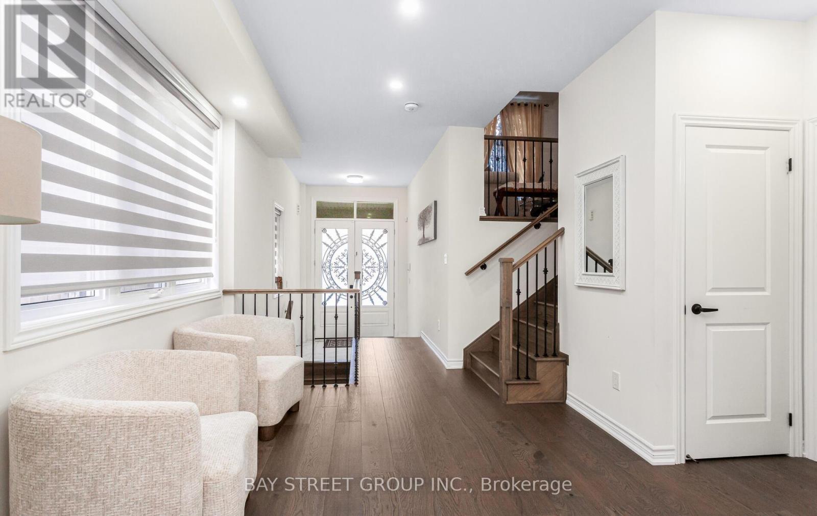 488 Parent Place, Milton, Ontario  L9E 1L4 - Photo 8 - W12379401