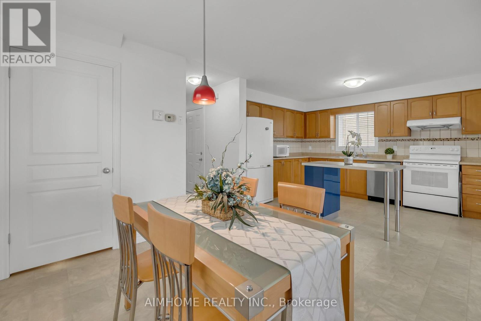20 Wilkie Crescent, Guelph (Pineridge/westminster Woods), Ontario  N1L 0B1 - Photo 6 - X12379384
