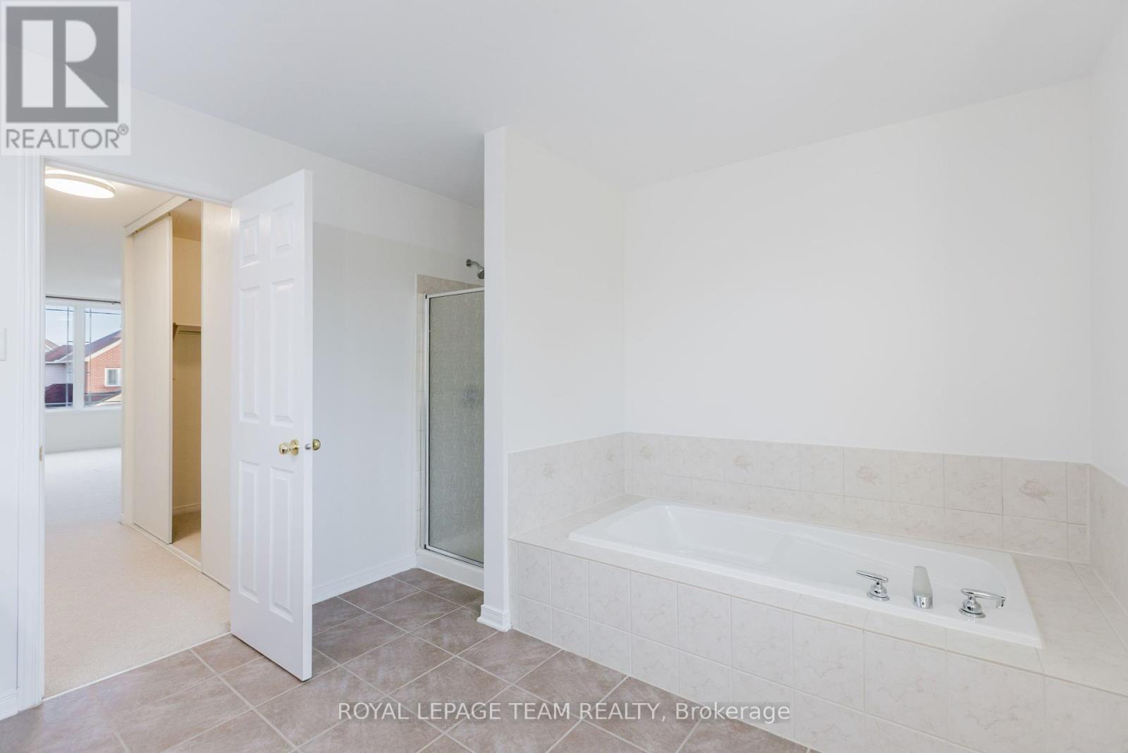 705 Clearbrook Drive, Ottawa, Ontario  K2J 5P1 - Photo 26 - X12379410