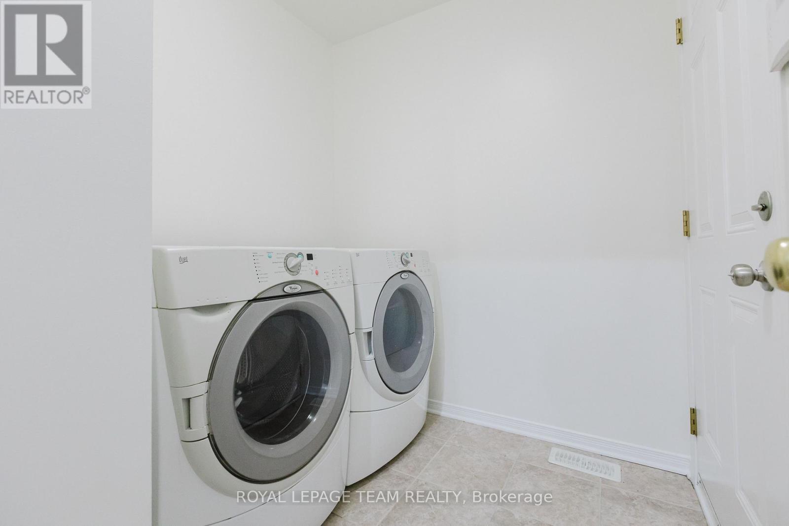 705 Clearbrook Drive, Ottawa, Ontario  K2J 5P1 - Photo 32 - X12379410