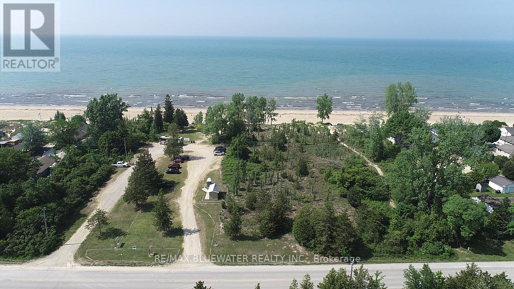 6493 West Parkway Drive, Lambton Shores, Ontario  N0N 1J2 - Photo 44 - X12379405