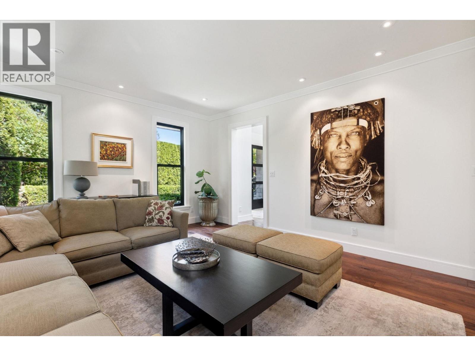 939 Friar Crescent, North Vancouver, British Columbia  V7G 1M5 - Photo 14 - R3043512