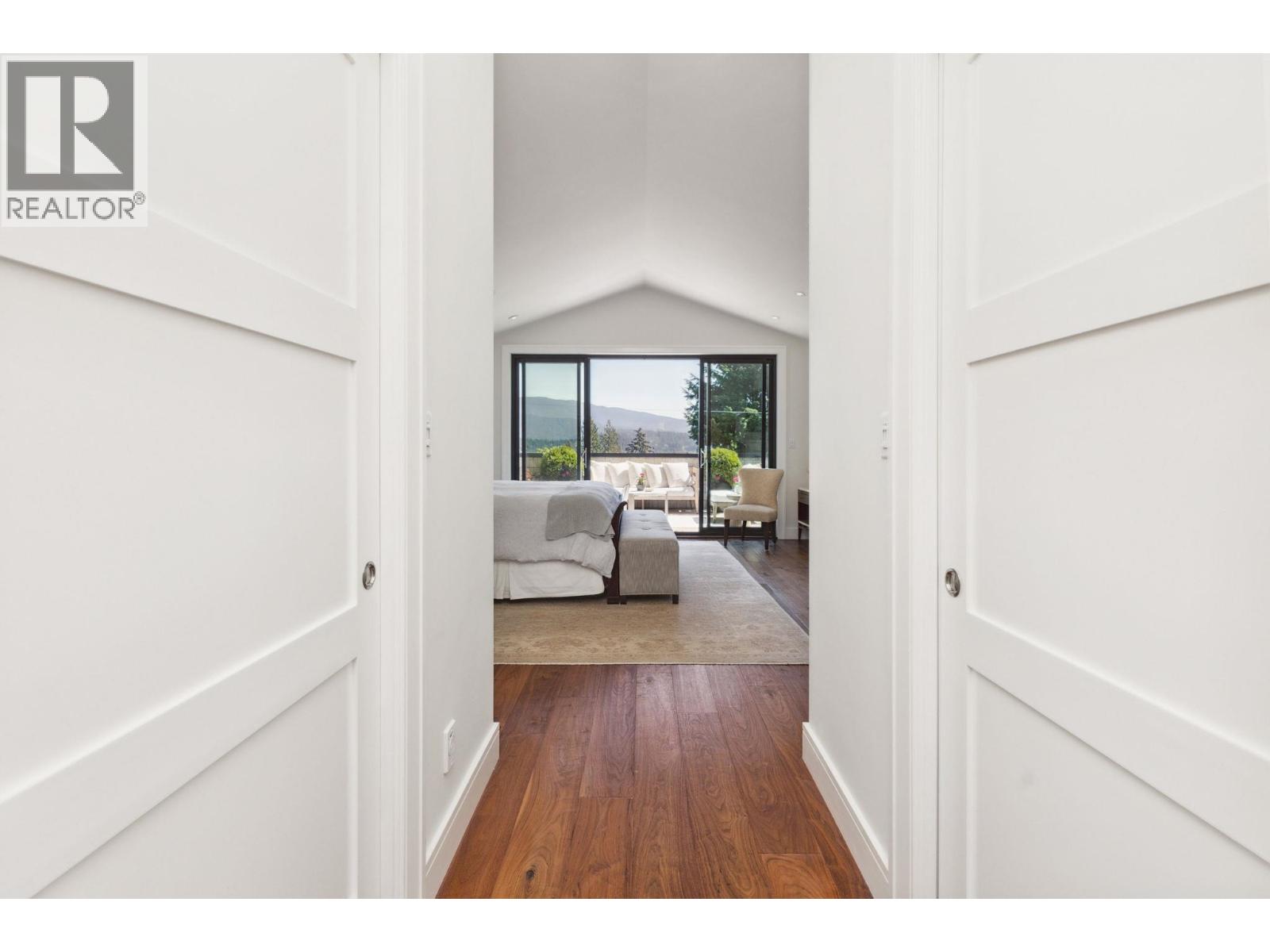 939 Friar Crescent, North Vancouver, British Columbia  V7G 1M5 - Photo 16 - R3043512