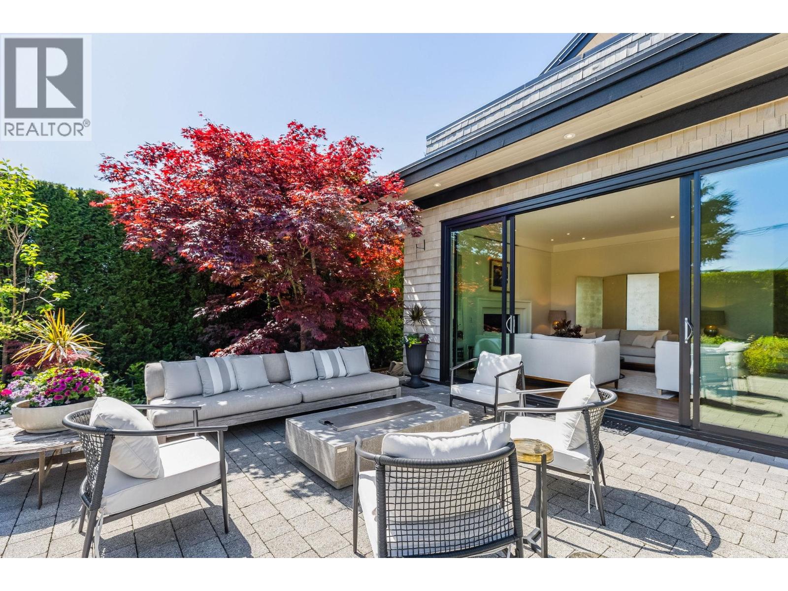 939 Friar Crescent, North Vancouver, British Columbia  V7G 1M5 - Photo 33 - R3043512