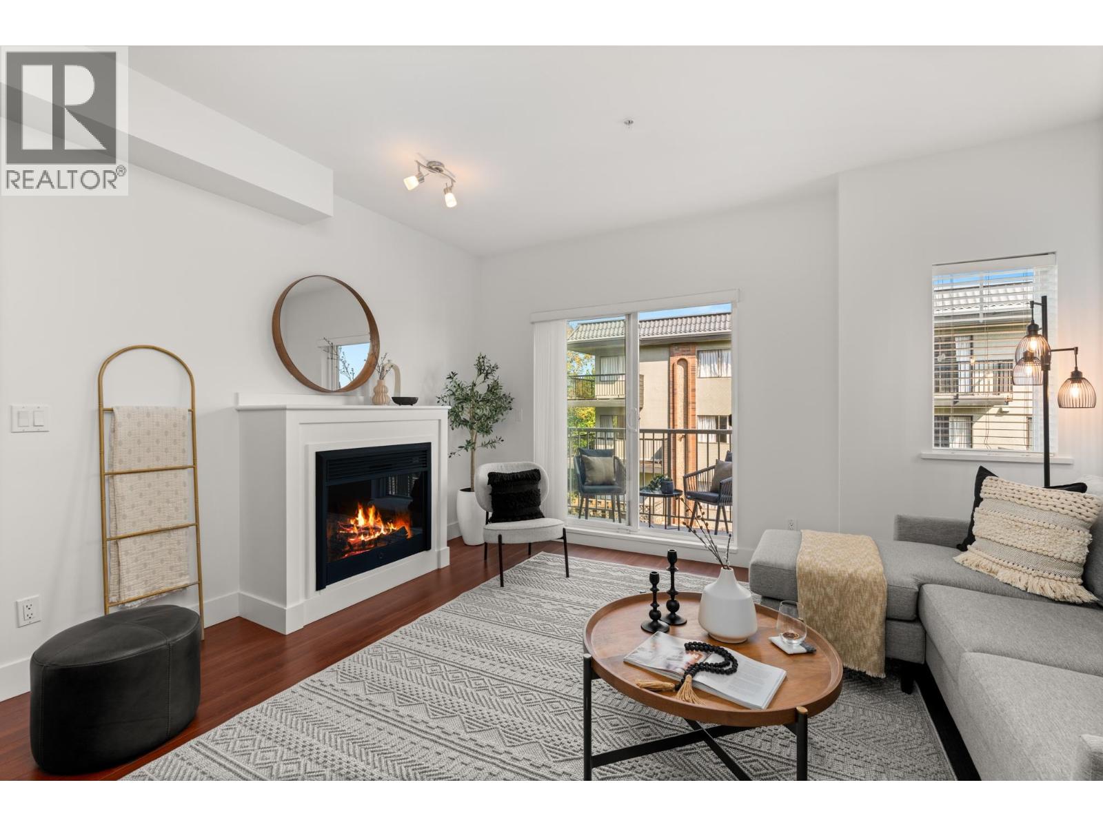 Property at 228 368 ELLESMERE AVENUE image 2