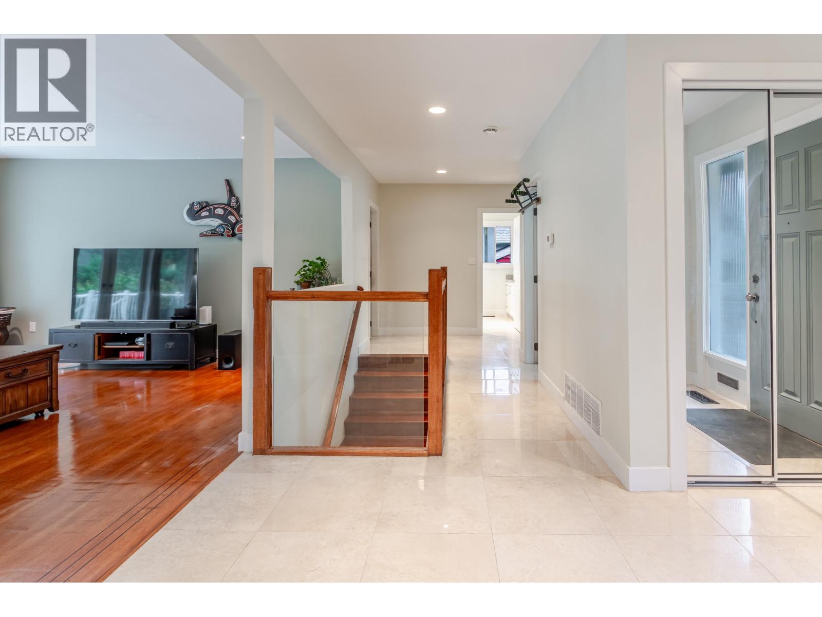 4628 Rumble Street, Burnaby, British Columbia  V5J 2A7 - Photo 10 - R3043490
