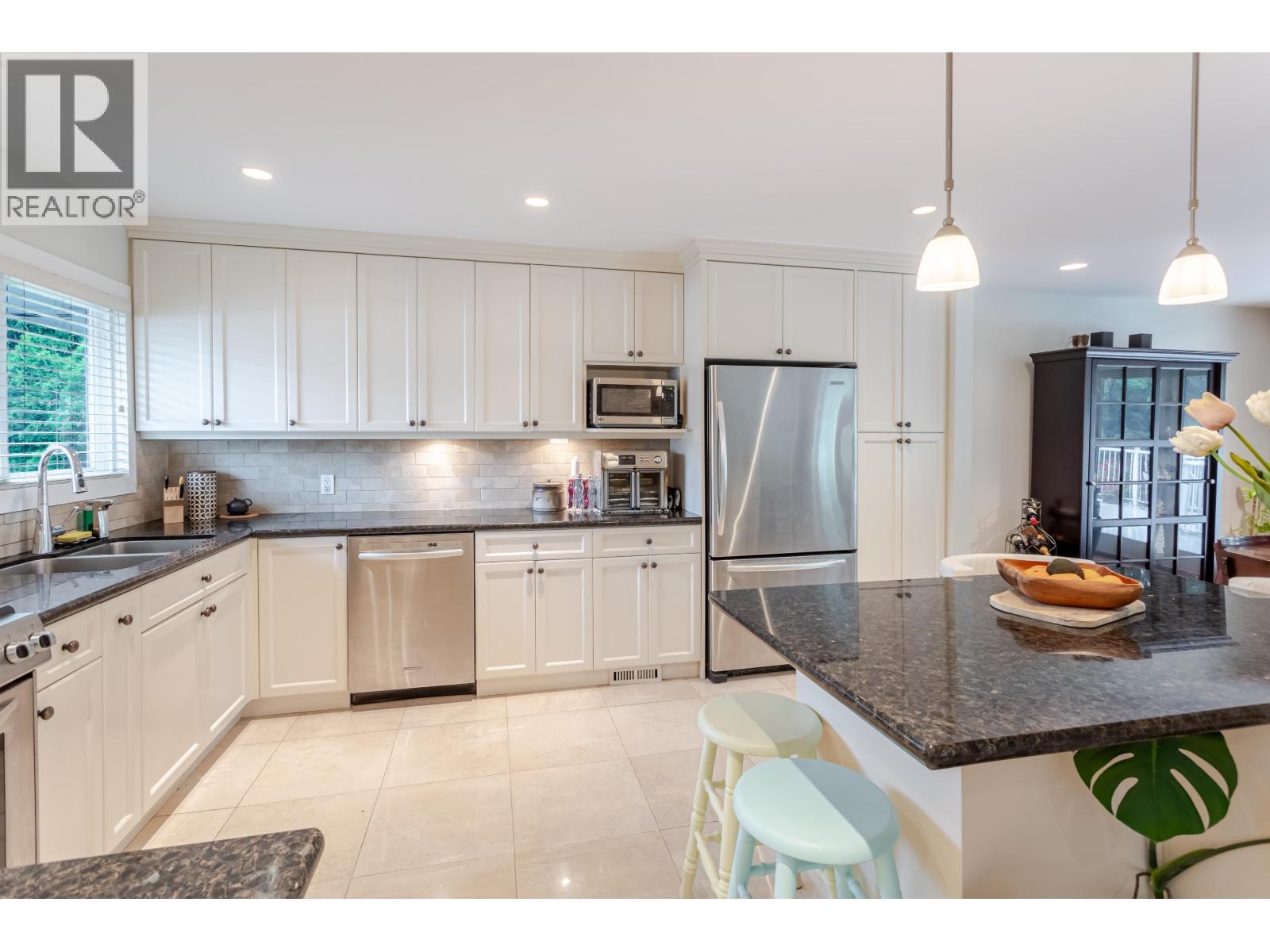 4628 Rumble Street, Burnaby, British Columbia  V5J 2A7 - Photo 7 - R3043490