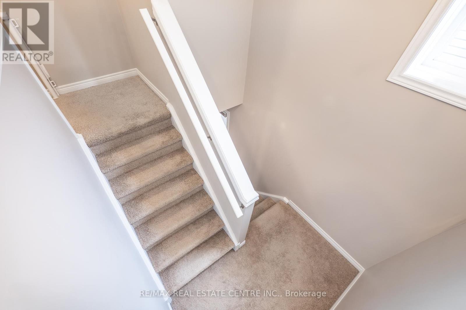 110 Oakes Crescent, Guelph, Ontario  N1E 0J5 - Photo 21 - X12379414