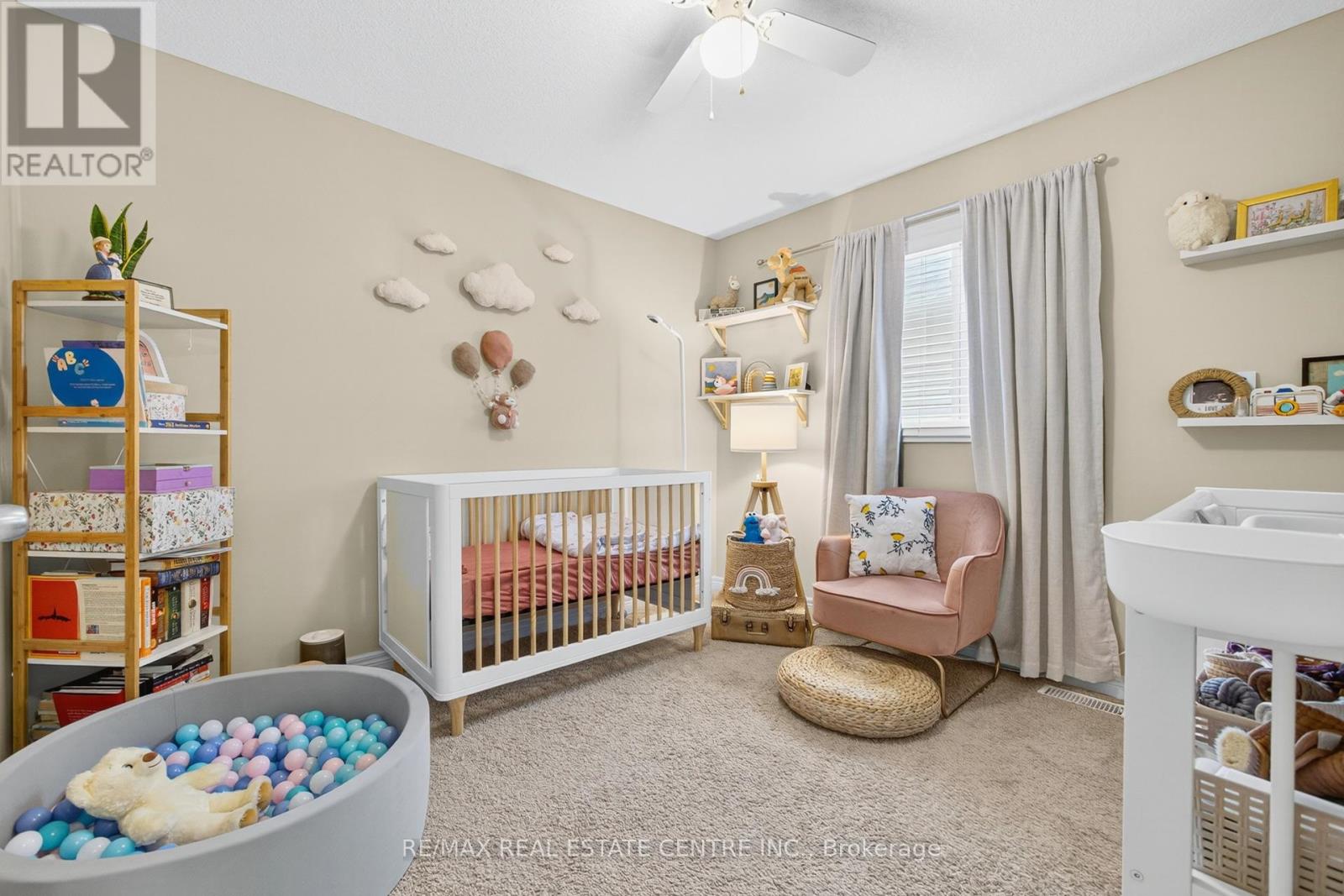 110 Oakes Crescent, Guelph, Ontario  N1E 0J5 - Photo 25 - X12379414