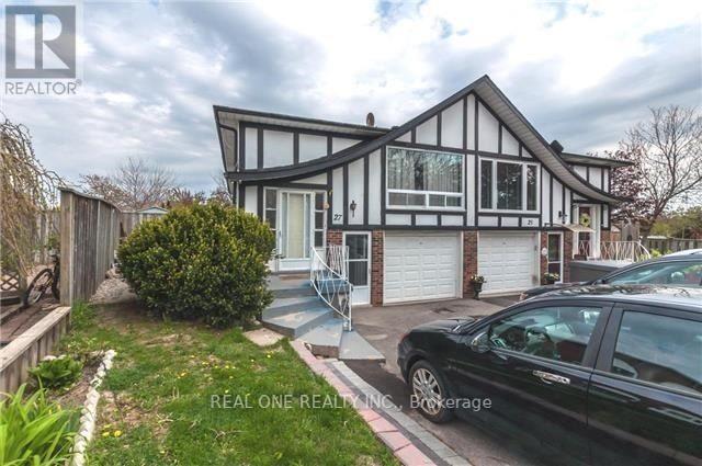 Upper - 27 Tuscarora Drive, Toronto, Ontario  M2H 2K4 - Photo 1 - C12379439