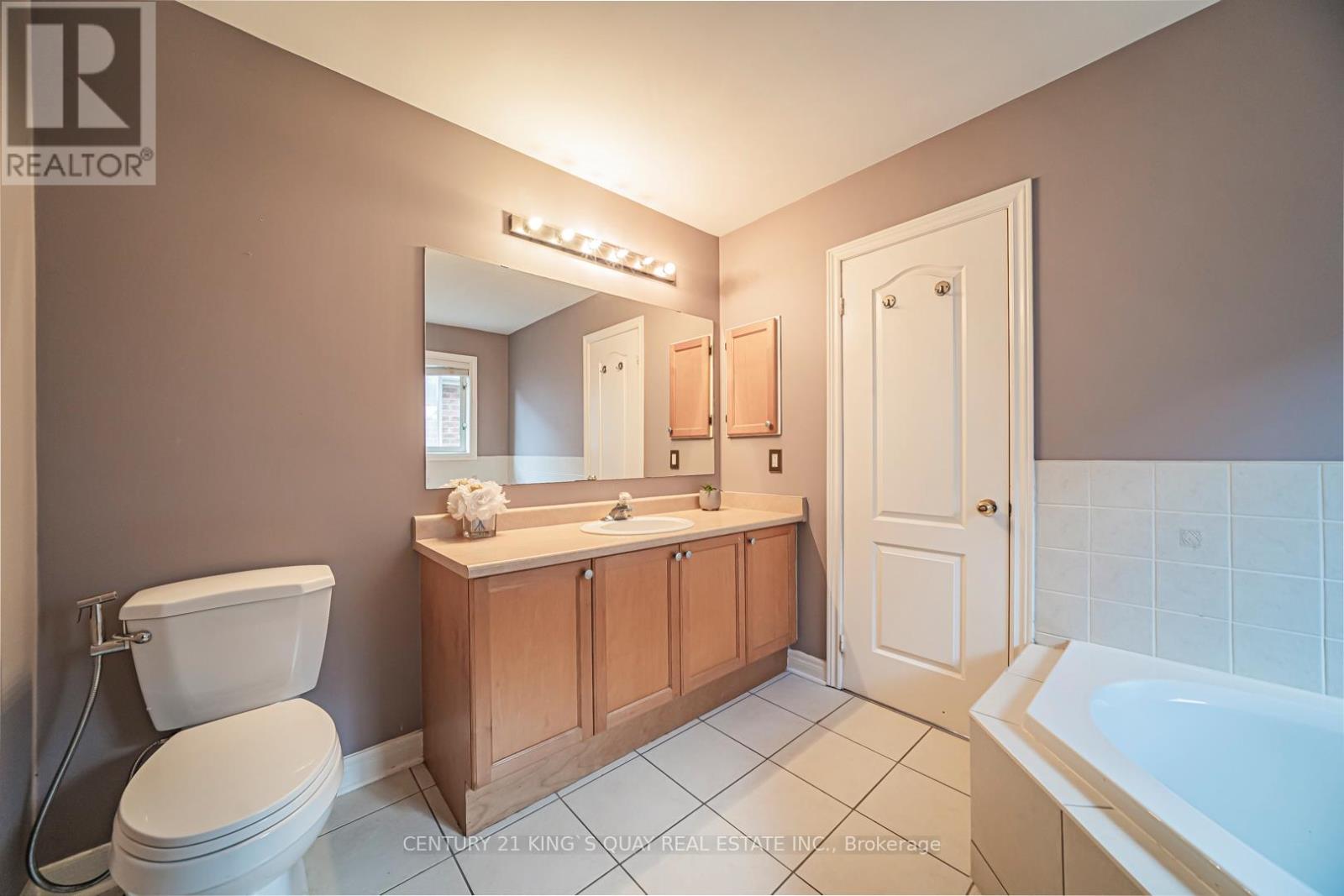 46 Pepperberry Road, Vaughan (Patterson), Ontario  L4J 8W9 - Photo 23 - N12379448