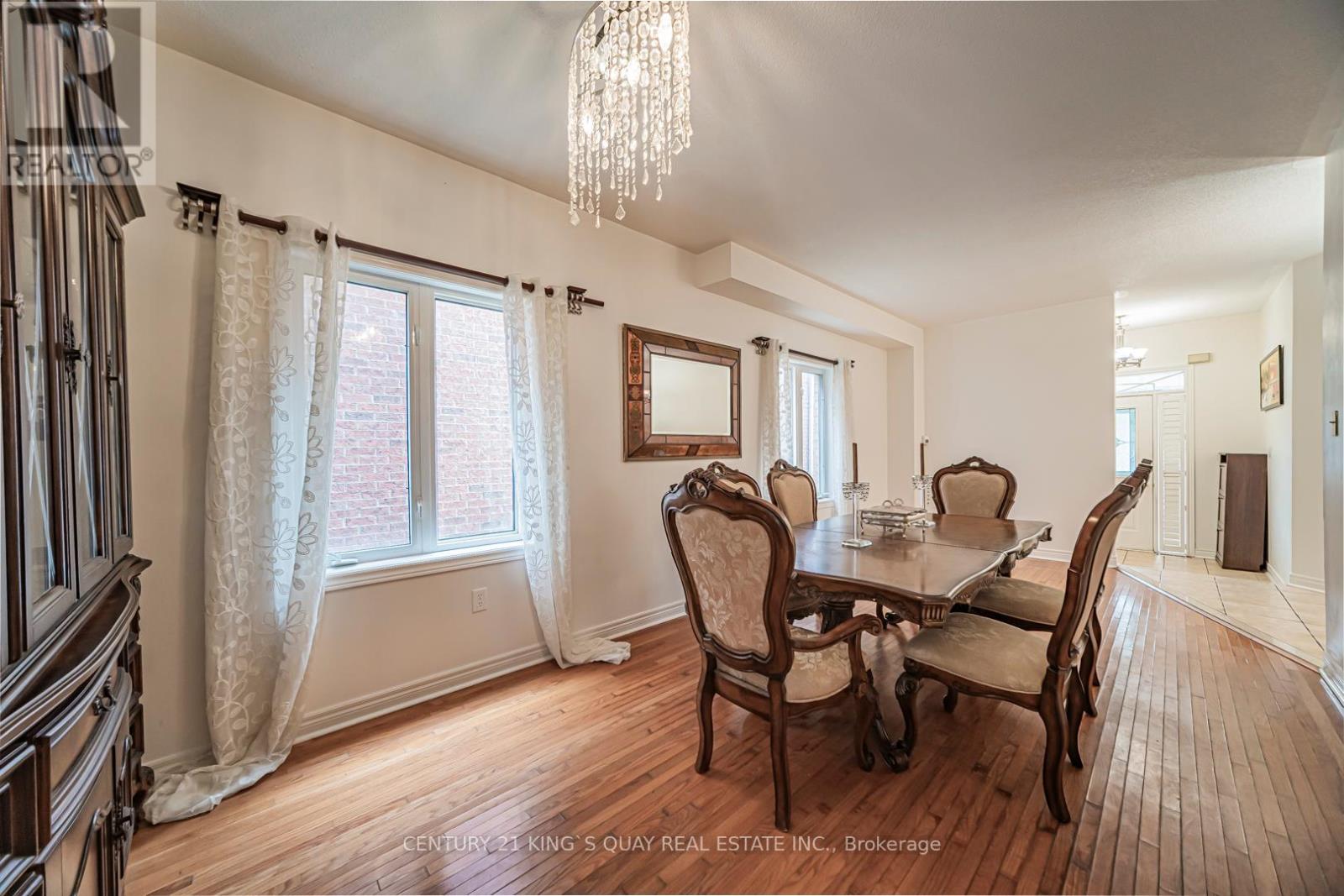 46 Pepperberry Road, Vaughan (Patterson), Ontario  L4J 8W9 - Photo 7 - N12379448