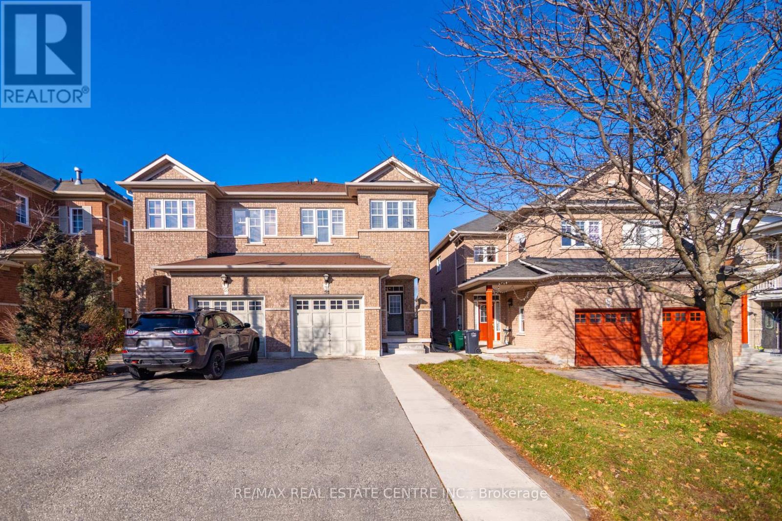 31 Martree Crescent, Brampton, Ontario  L6V 4R3 - Photo 2 - W12379444