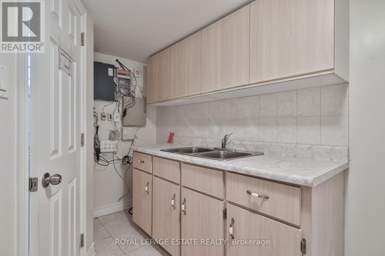1279 Weston Road, Toronto, Ontario  M6M 4R2 - Photo 22 - W12379447