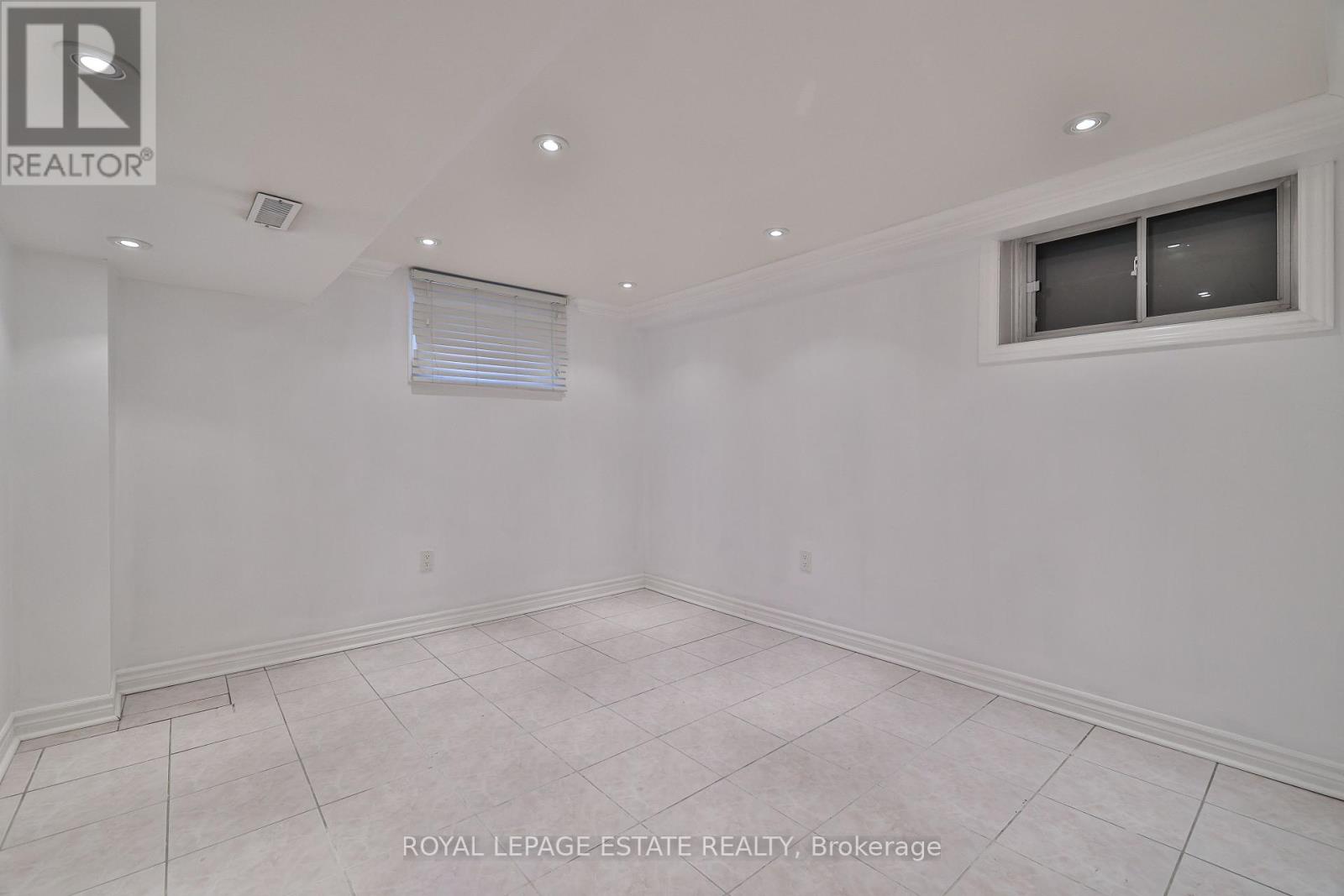 1279 Weston Road, Toronto, Ontario  M6M 4R2 - Photo 25 - W12379447