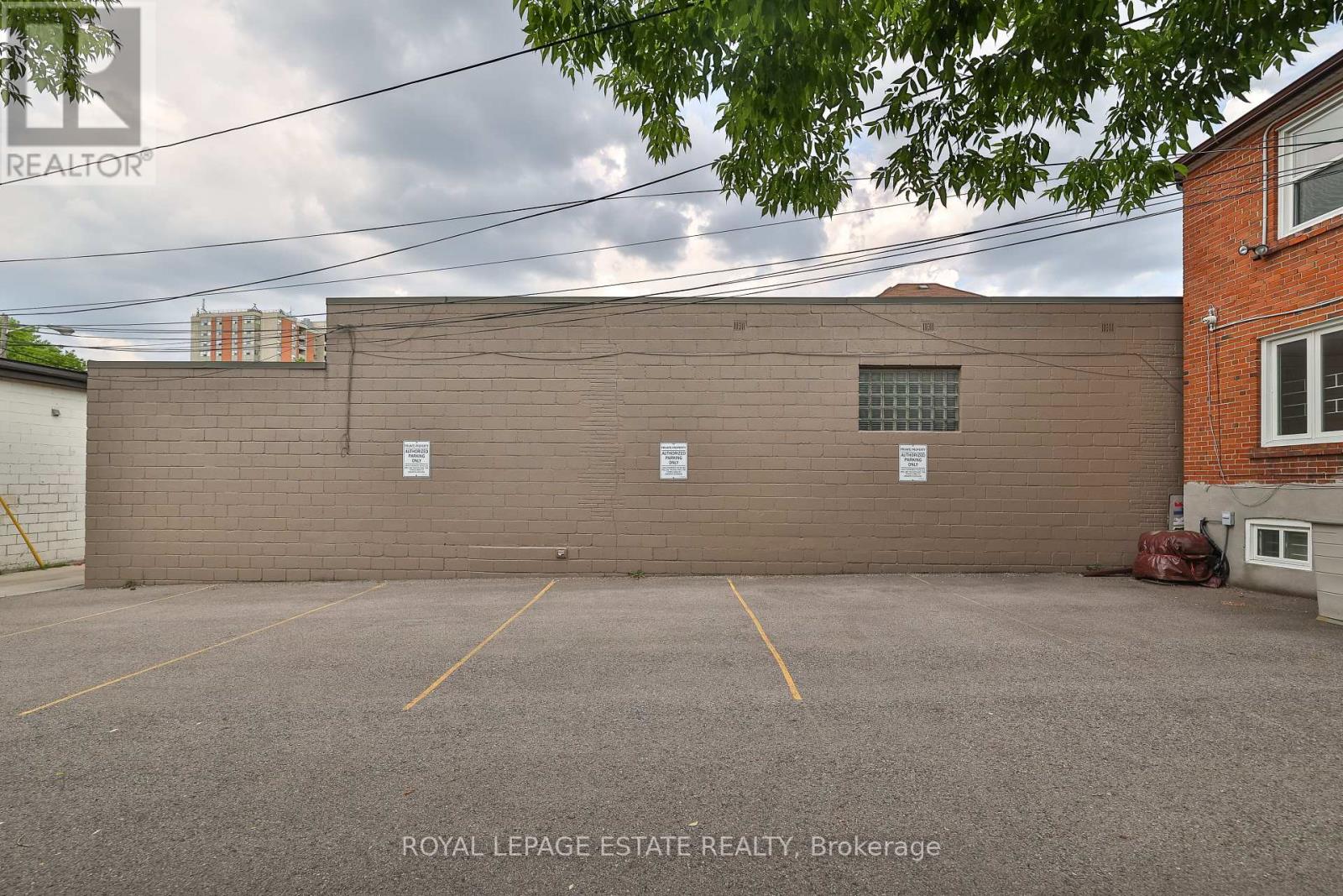 1279 Weston Road, Toronto, Ontario  M6M 4R2 - Photo 29 - W12379447
