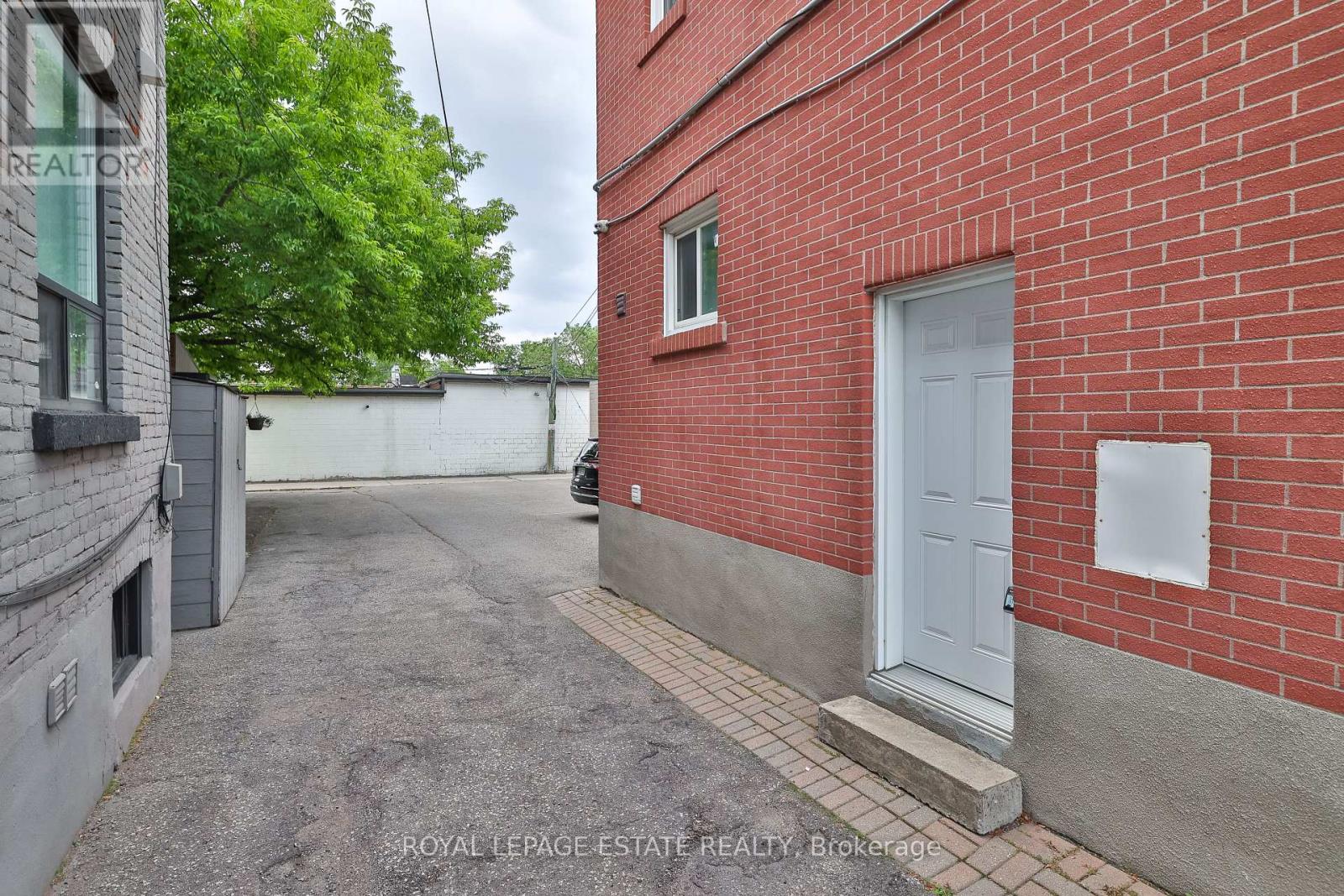 1279 Weston Road, Toronto, Ontario  M6M 4R2 - Photo 31 - W12379447