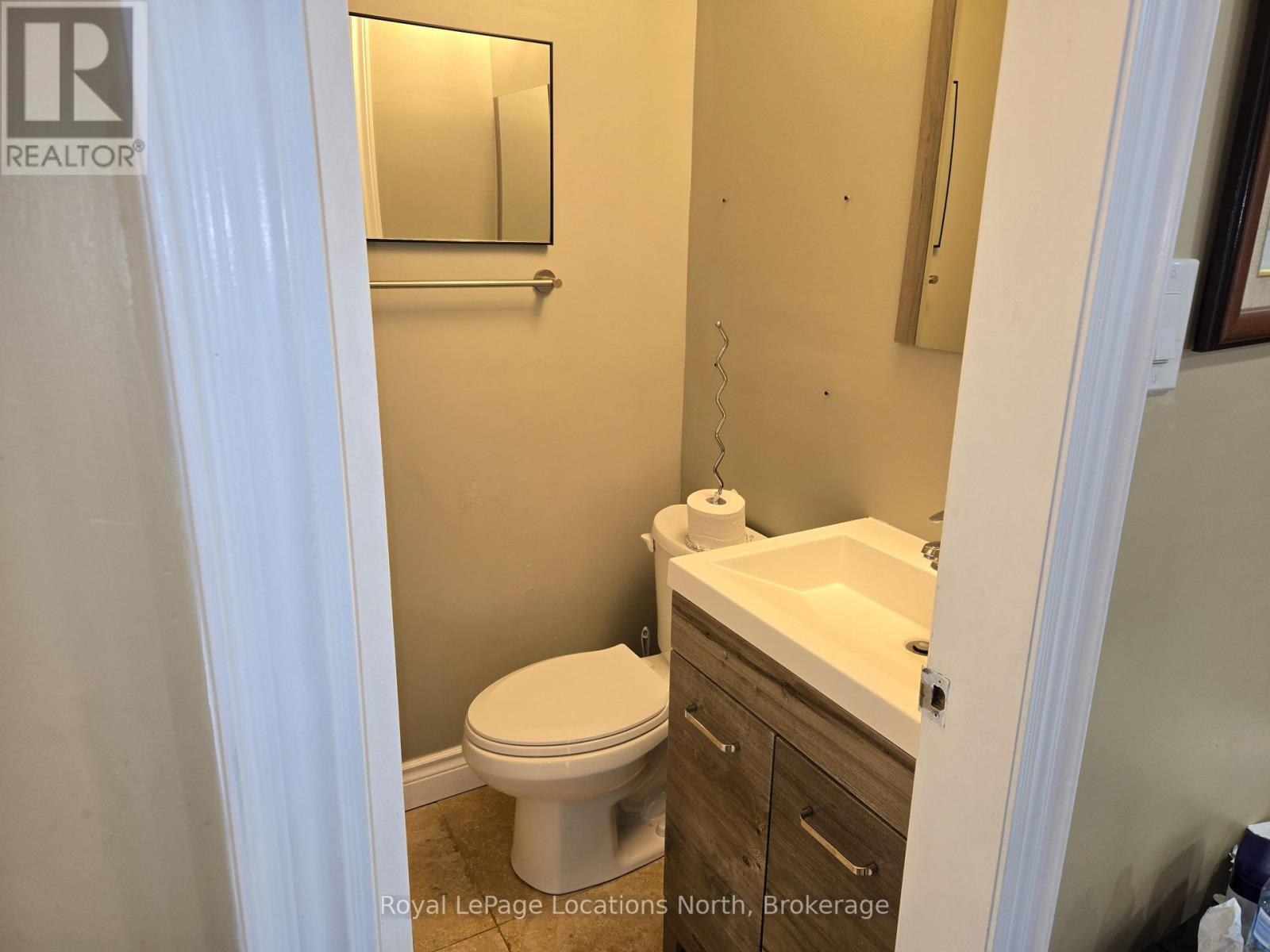 6042 Highway 9 Highway, Mono, Ontario  L7K 0A8 - Photo 16 - X12379454