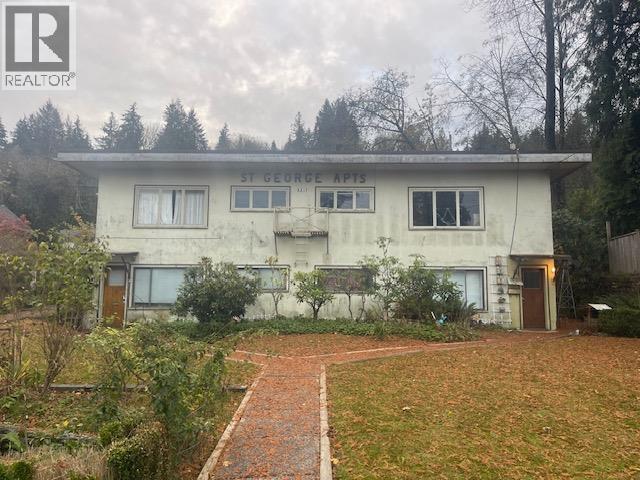 2217 ST GEORGE STREET, Port Moody, British Columbia