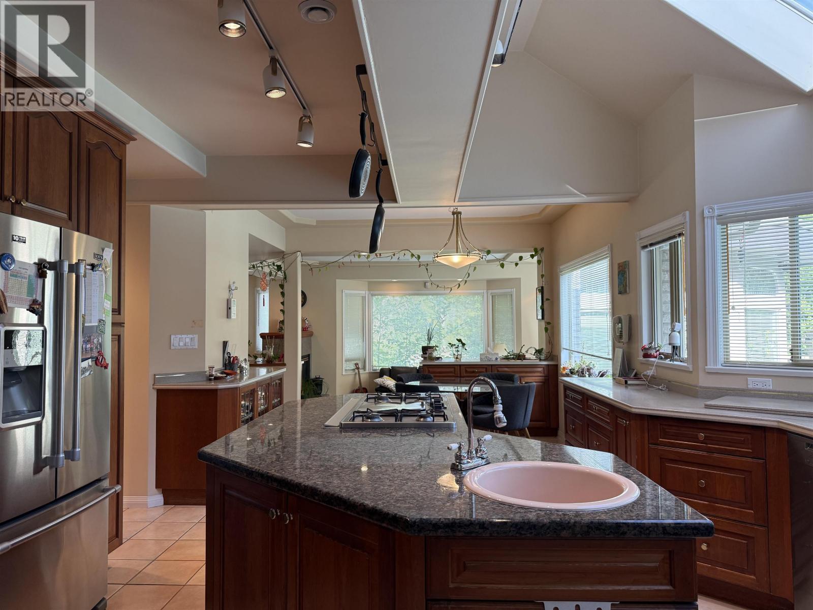 1136 Smith Avenue, Coquitlam, British Columbia  V3J 2X8 - Photo 7 - R3030676