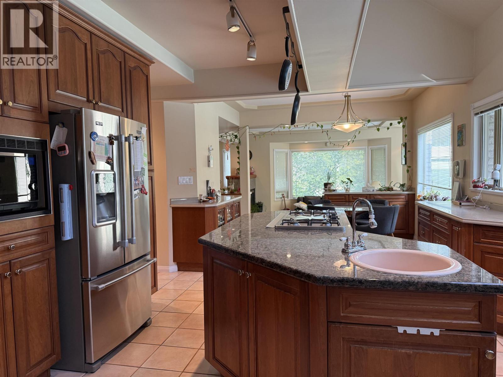 1136 Smith Avenue, Coquitlam, British Columbia  V3J 2X8 - Photo 6 - R3030676