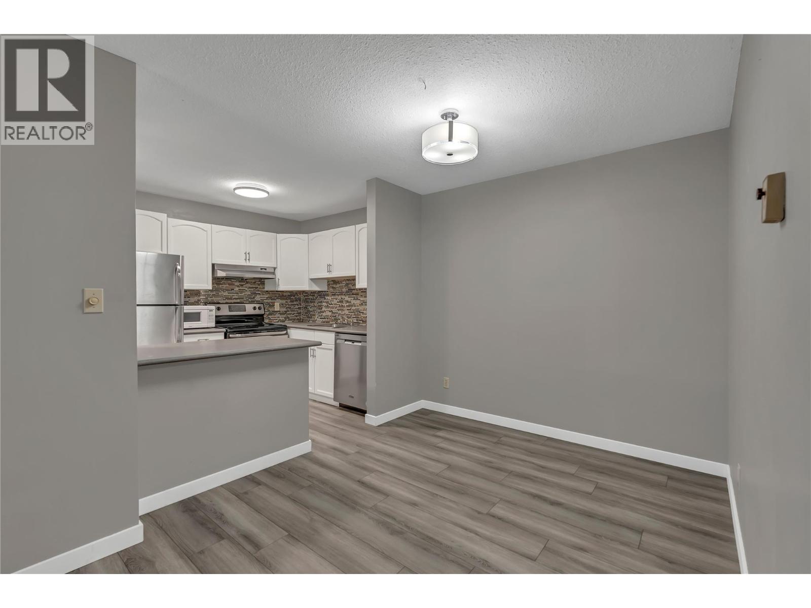 735 Cook Road Unit# 207c, Kelowna, British Columbia  V1W 3G6 - Photo 8 - 10353235