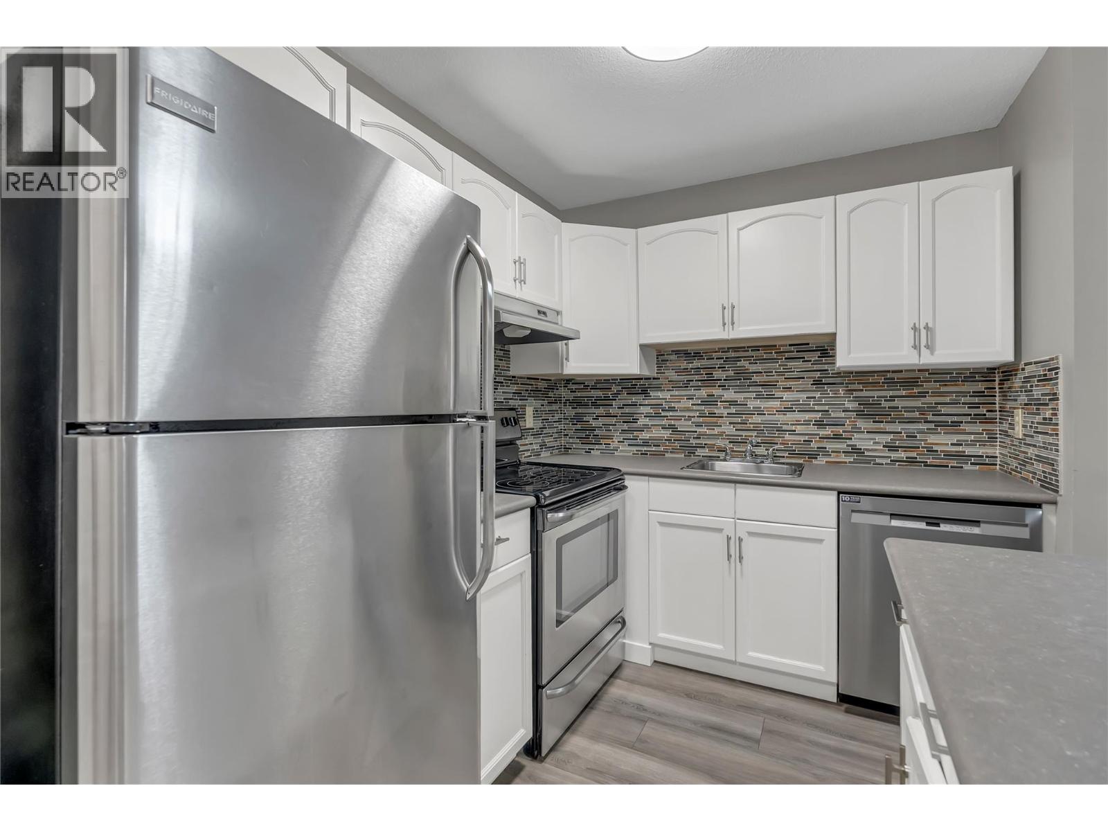 735 Cook Road Unit# 207c, Kelowna, British Columbia  V1W 3G6 - Photo 5 - 10353235