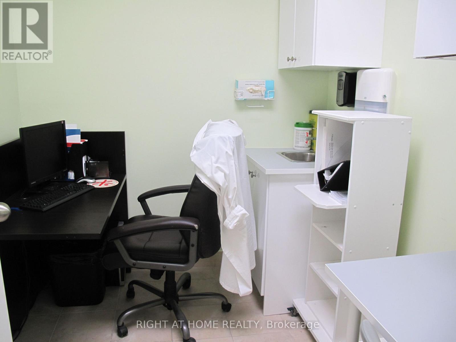 2 - 403 Parliament Street, Toronto, Ontario M5A 3A1 - Photo 10 - C12379463