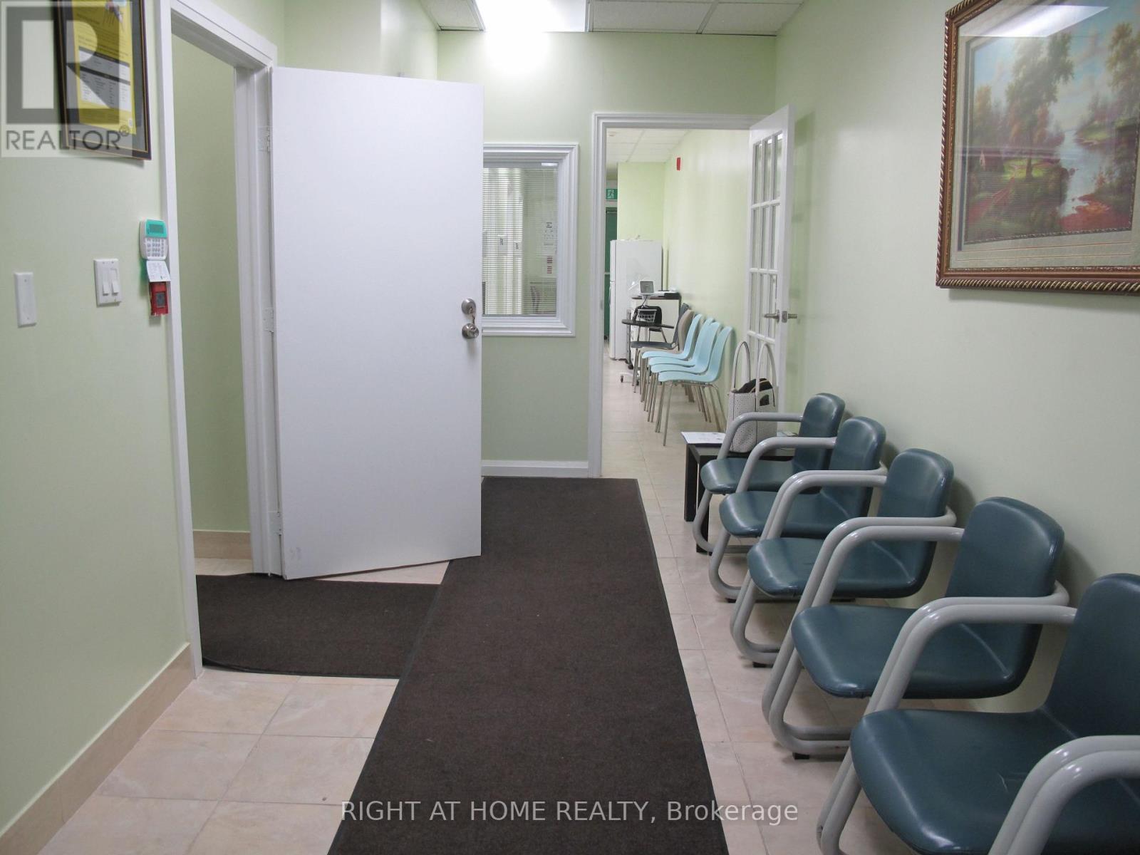 2 - 403 Parliament Street, Toronto, Ontario M5A 3A1 - Photo 3 - C12379463