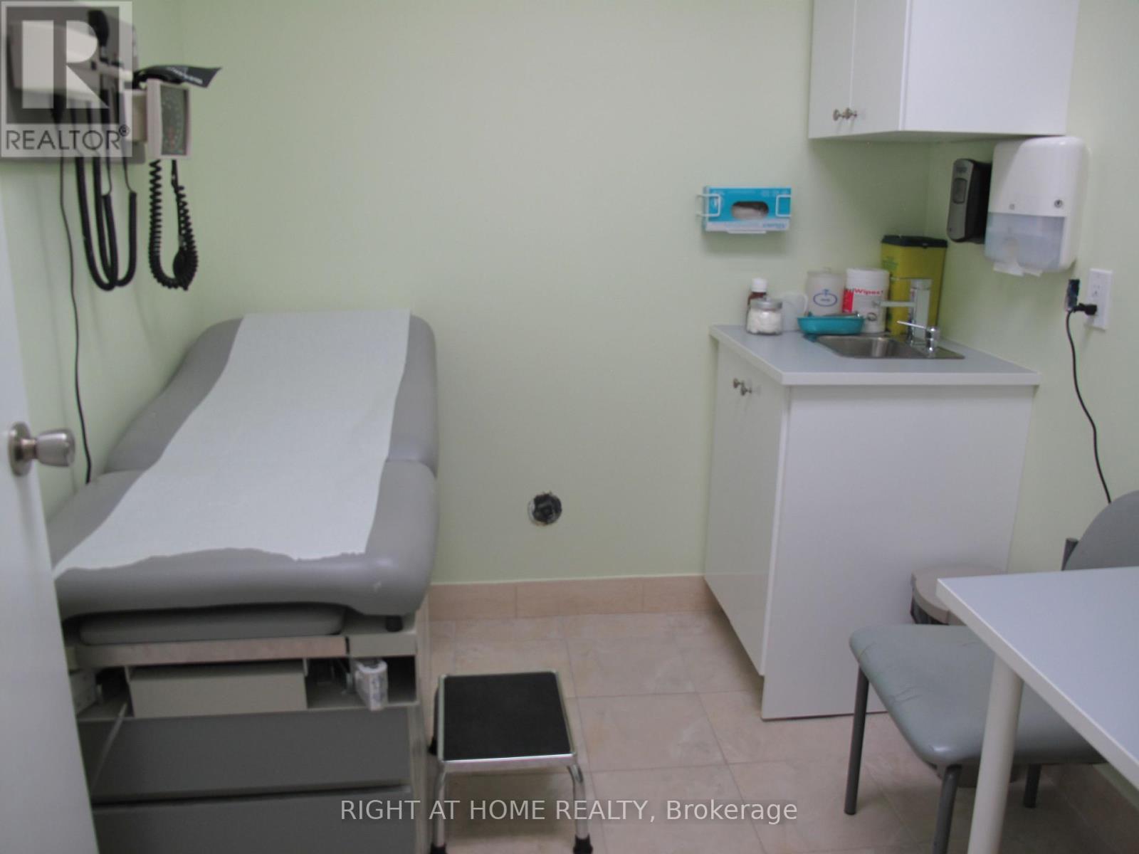 2 - 403 Parliament Street, Toronto, Ontario M5A 3A1 - Photo 9 - C12379463