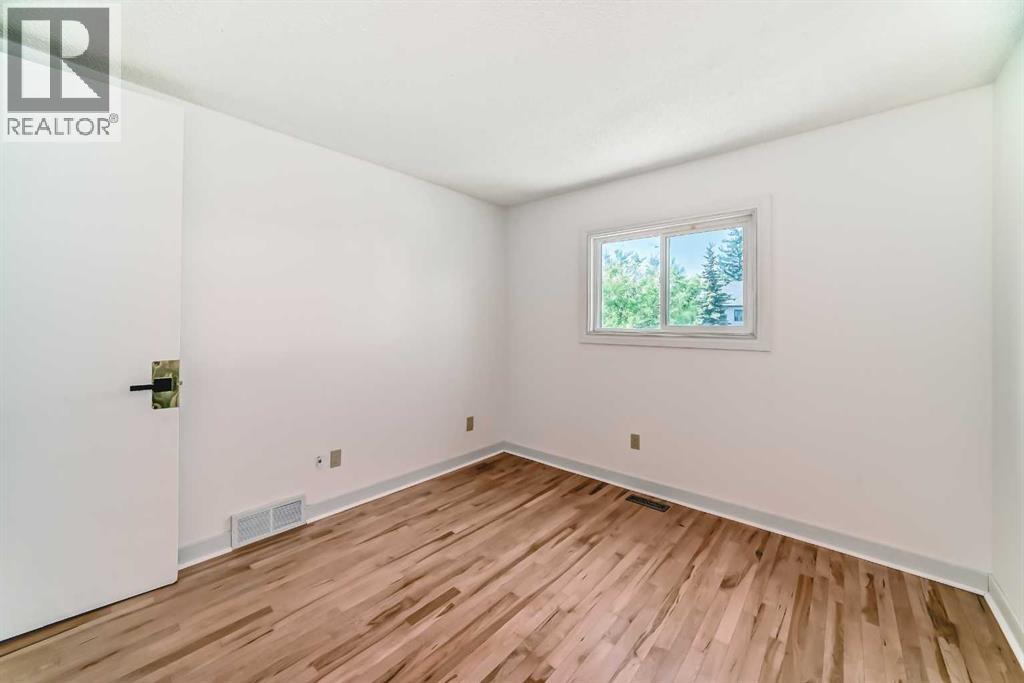 269 Edgepark Boulevard Nw, Calgary, Alberta  T3A 4J1 - Photo 17 - A2252151