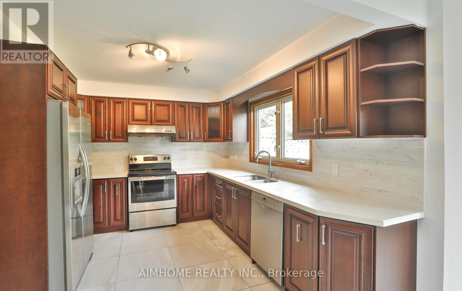 1339 Windrush Drive, Oakville, Ontario  L6M 1W4 - Photo 10 - W12379465