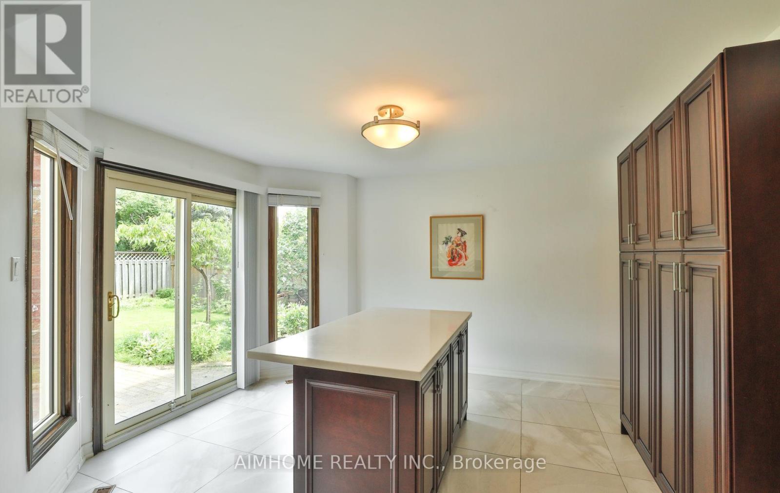 1339 Windrush Drive, Oakville, Ontario  L6M 1W4 - Photo 14 - W12379465