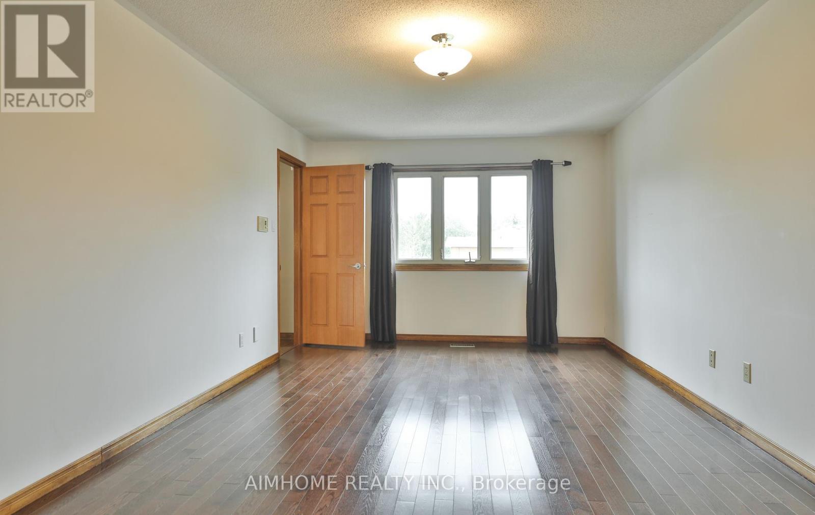 1339 Windrush Drive, Oakville, Ontario  L6M 1W4 - Photo 24 - W12379465