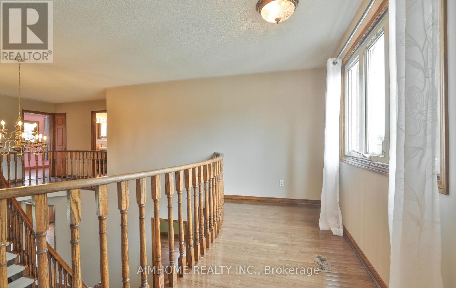 1339 Windrush Drive, Oakville, Ontario  L6M 1W4 - Photo 25 - W12379465