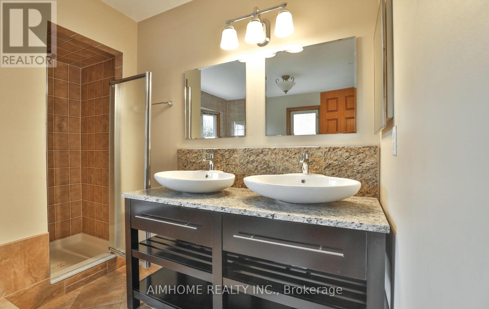 1339 Windrush Drive, Oakville, Ontario  L6M 1W4 - Photo 29 - W12379465