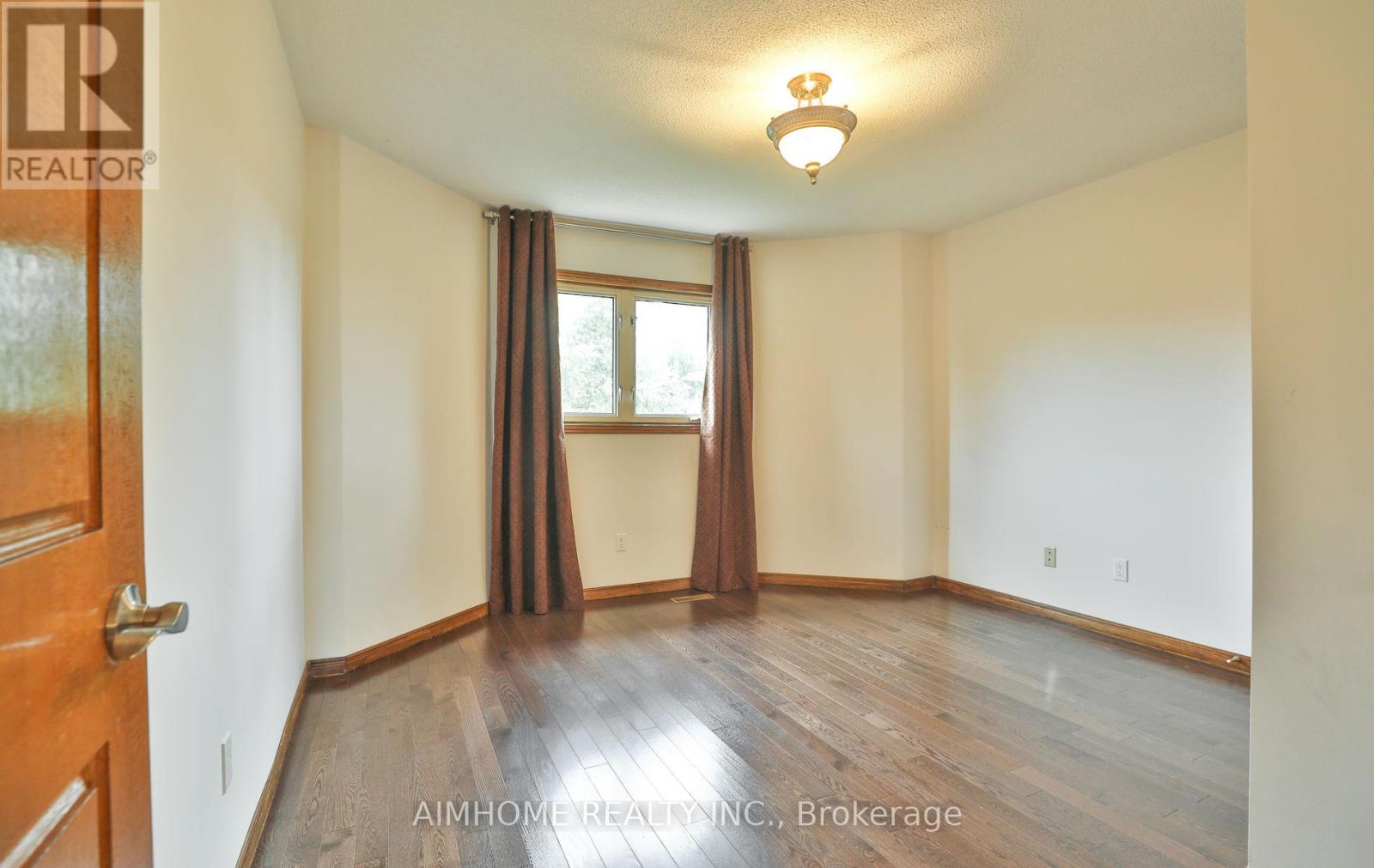 1339 Windrush Drive, Oakville, Ontario  L6M 1W4 - Photo 31 - W12379465