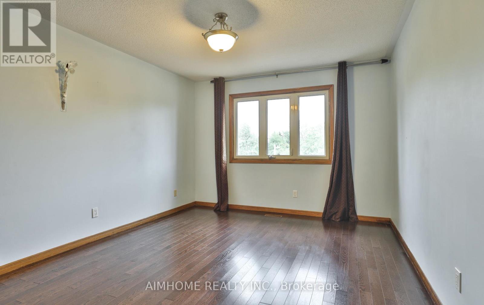 1339 Windrush Drive, Oakville, Ontario  L6M 1W4 - Photo 33 - W12379465
