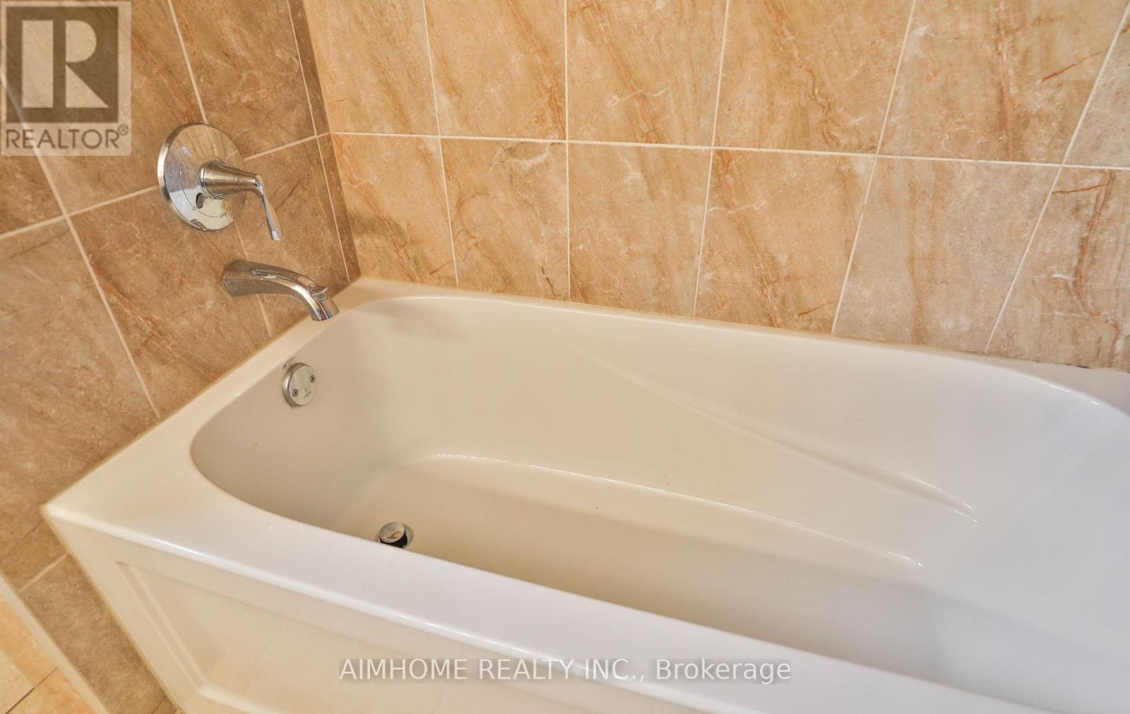 1339 Windrush Drive, Oakville, Ontario  L6M 1W4 - Photo 35 - W12379465