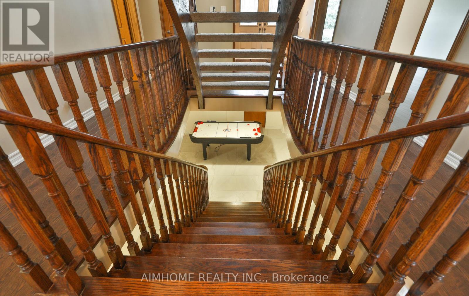 1339 Windrush Drive, Oakville, Ontario  L6M 1W4 - Photo 36 - W12379465